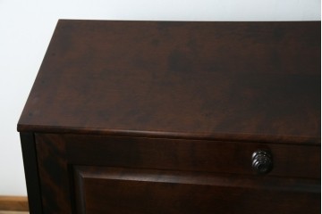 中古　超美品　北海道民芸家具　シックな色合いが魅力の片袖ライティングビューロー　定価約35万円相当　(R-083184)