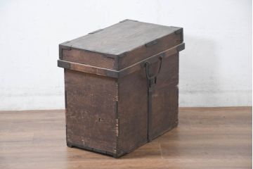 和製アンティーク　経年の風合いを感じさせる昔ながらの時代箱(挟み箱、挟箱、収納箱、店舗什器、木箱)(R-083185)
