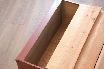 和製アンティーク　美品　昭和レトロな雰囲気感じる小さな3段パタパタ下駄箱(収納棚、ロッカー、サイドボード、キャビネット、戸棚)(R-083187)