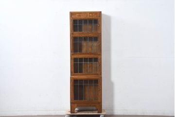 イギリスアンティーク　美品　Lloyd's Antiques(ロイズ・アンティークス)取り扱い　Minty OXFORD(ミンティ)　希少サイズ　オーク材　ステンドグラス入り　スタッキング風縦型ブックケース(本箱、本棚、戸棚、収納棚、書棚、飾り棚、店舗什器)(R-083190)