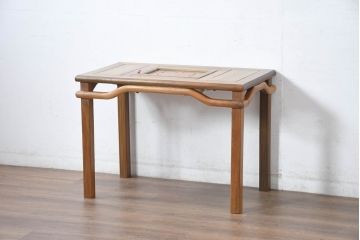 中古　中国　希少品!!　花梨(カリン)材　排水付き　伝統的な功夫(ゴンフー・カンフー)茶を楽しめる小振りなティーテーブル(コーヒーテーブル、カフェテーブル、サイドテーブル、コンソールテーブル、デスク、作業台)(R-083193)