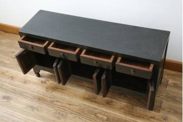 韓国ヴィンテージ　李朝デザイン　真鍮(しんちゅう)金具付き　アンティーク調ローボード　(R-083194)