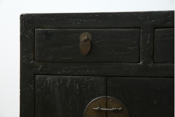 韓国ヴィンテージ　李朝デザイン　真鍮(しんちゅう)金具付き　アンティーク調ローボード　(R-083194)