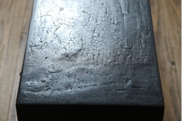 韓国ヴィンテージ　李朝デザイン　真鍮(しんちゅう)金具付き　アンティーク調ローボード　(R-083194)