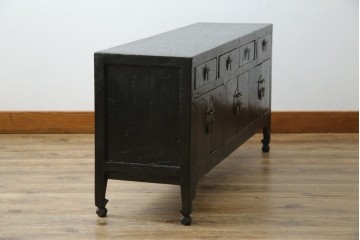 韓国ヴィンテージ　李朝デザイン　真鍮(しんちゅう)金具付き　アンティーク調ローボード　(R-083194)