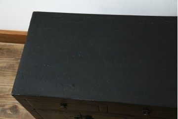 韓国ヴィンテージ　李朝デザイン　真鍮(しんちゅう)金具付き　アンティーク調ローボード　(R-083194)