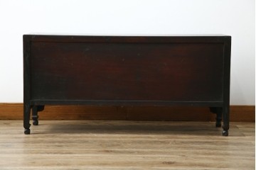 韓国ヴィンテージ　李朝デザイン　真鍮(しんちゅう)金具付き　アンティーク調ローボード　(R-083194)