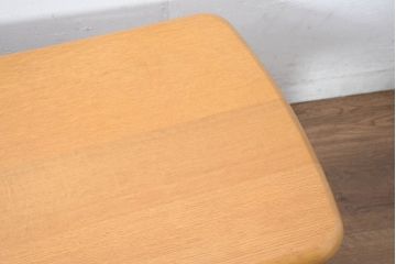 中古　美品　飛騨高山　家具ブランド　シラカワ(shirakawa)　レッドオーク無垢材のシンプルなベンチ(長椅子、ダイニングチェア、板座チェア)(R-083197)