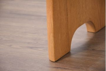中古　美品　飛騨高山　家具ブランド　シラカワ(shirakawa)　レッドオーク無垢材のシンプルなベンチ(長椅子、ダイニングチェア、板座チェア)(R-083197)