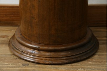 中古　イタリア製　真鍮(しんちゅう)金具がクラシカルな雰囲気を高めるアンティーク調のアンブレラスタンド　(R-083198)