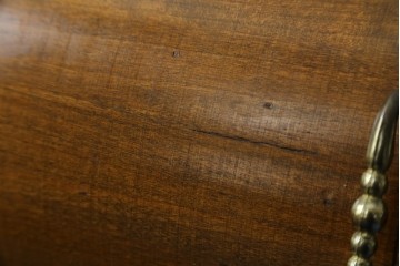 中古　イタリア製　真鍮(しんちゅう)金具がクラシカルな雰囲気を高めるアンティーク調のアンブレラスタンド　(R-083198)