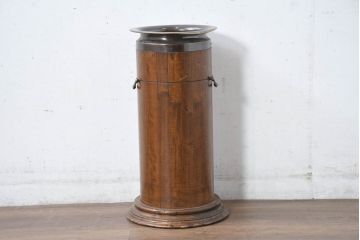 中古　イタリア製　真鍮(しんちゅう)金具がクラシカルな雰囲気を高めるアンティーク調のアンブレラスタンド(ブラス、傘立て、店舗什器)(R-083198)