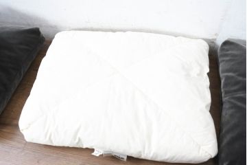 中古　美品　arflex(アルフレックス)　BRERA(ブレラ)　高級感を醸し出す羽毛クッション3個セット(インテリア小物)(定価約11万円)(R-083199)