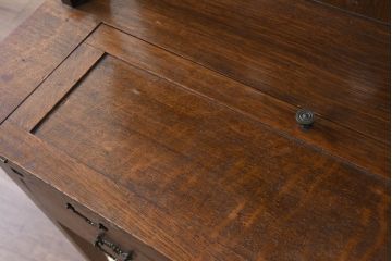 イギリスアンティーク　希少デザイン　オーク材　アールデコ　スペード抜きが珍しい銅板装飾扉のビューロー付きキャビネット(ライティングビューロー、ライティングデスク、机、ワークデスク、引き出し、在宅用、在宅ワーク用、簿記机、英国)(R-083201)