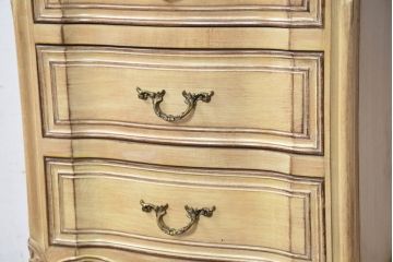 中古　イタリア輸入家具　かわいいロココデザイン　アンティーク調　柔らかなアイボリーカラーが空間を華やかに彩る彫刻入り片袖机(デスク、ワークデスク、片袖デスク、在宅用、在宅ワーク用)(定価約21万円)(R-083204)