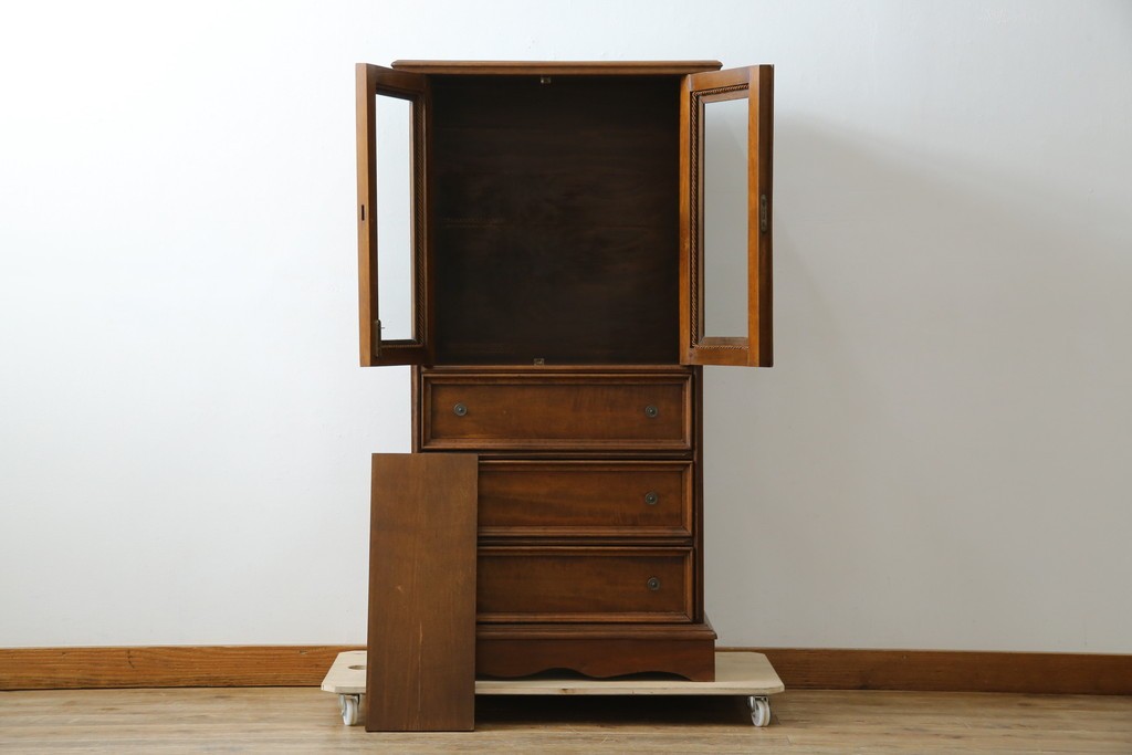 ヨーロッパヴィンテージ　小振りなサイズ!!　落ち着いた木味の縦型キャビネット　(R-083205)