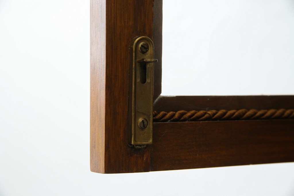 ヨーロッパヴィンテージ　小振りなサイズ!!　落ち着いた木味の縦型キャビネット　(R-083205)