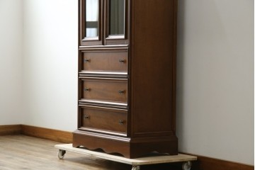 ヨーロッパヴィンテージ　小振りなサイズ!!　落ち着いた木味の縦型キャビネット　(R-083205)
