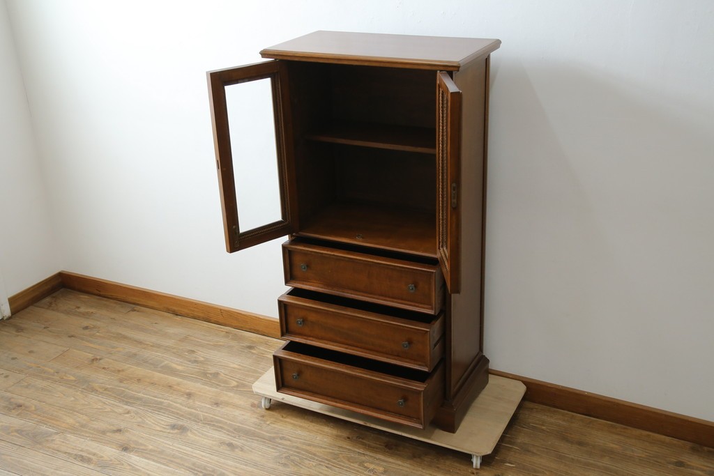 ヨーロッパヴィンテージ　小振りなサイズ!!　落ち着いた木味の縦型キャビネット　(R-083205)