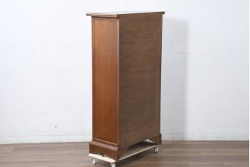 ヨーロッパビンテージ　小振りなサイズ!!　落ち着いた木味の縦型キャビネット(戸棚、収納棚、カップボード、食器棚、ヴィンテージ)(R-083205)