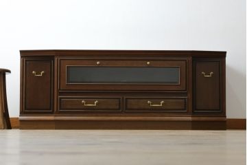 中古　美品　maruni(マルニ木工)　地中海ロイヤル(ROYAL)　クラシカルな雰囲気が魅力的なテレビ台(サイドボード、サイドキャビネット、リビングボード、ローボード、収納棚、戸棚)(R-083206)