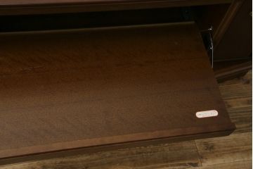 中古　美品　maruni(マルニ木工)　地中海ロイヤル(ROYAL)　クラシカルな雰囲気が魅力的なテレビ台(サイドボード、サイドキャビネット、リビングボード、ローボード、収納棚、戸棚)(R-083206)