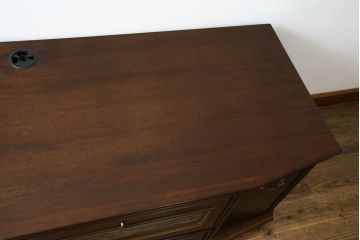 中古　美品　maruni(マルニ木工)　地中海ロイヤル(ROYAL)　クラシカルな雰囲気が魅力的なテレビ台(サイドボード、サイドキャビネット、リビングボード、ローボード、収納棚、戸棚)(R-083206)
