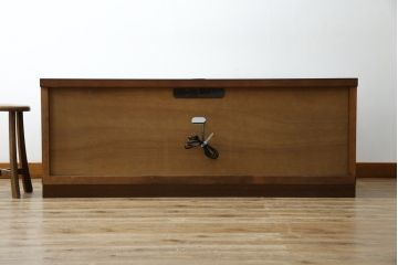 中古　美品　maruni(マルニ木工)　地中海ロイヤル(ROYAL)　クラシカルな雰囲気が魅力的なテレビ台(サイドボード、サイドキャビネット、リビングボード、ローボード、収納棚、戸棚)(R-083206)