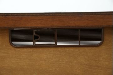 中古　美品　maruni(マルニ木工)　地中海ロイヤル(ROYAL)　クラシカルな雰囲気が魅力的なテレビ台(サイドボード、サイドキャビネット、リビングボード、ローボード、収納棚、戸棚)(R-083206)