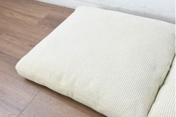 中古　美品　arflex(アルフレックス)　sona(ソーナ)　ナチュラルテイストの空間づくりにおすすめのクッション2個セット(定価約11万円)(R-083211)