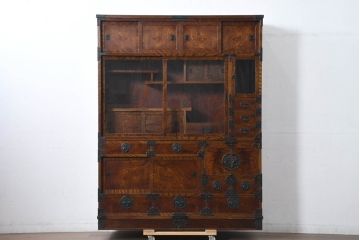 中古　美品　伝統民芸　岩谷堂箪笥　重厚感あふれる佇まいに美しい木目が印象的な茶棚(茶箪笥、収納棚、食器棚、引き出し、バラ売り可能)(R-083212)