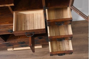 中古　美品　伝統民芸　岩谷堂箪笥　重厚感あふれる佇まいに美しい木目が印象的な茶棚(茶箪笥、収納棚、食器棚、引き出し、バラ売り可能)(R-083212)