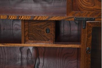 中古　美品　伝統民芸　岩谷堂箪笥　脚(台輪)付きリメイク　重厚感あふれる佇まいに美しい木目が印象的な収納棚(茶棚、飾り棚、サイドボード)(R-083213)