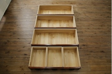 中古　岩谷堂箪笥　「菊幸」　存在感のある金具が目を惹く整理箪笥　(R-083215)