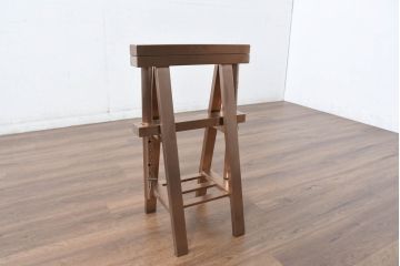 中古　超美品　展示品　希少モデル　+CASA(プラスカーサ)　MAISON DE FAMILLE(メゾン・ドゥ・ファミーユ)取り扱い　マルク・ベルチェ風デザイン　洗練されたブラウンガラストップとメタル架構脚がエレガントさを引き立てる作業台風コンソールテーブル(サイドテーブル、アトリエテーブル、机、飾り台、店舗什器)(R-083218)