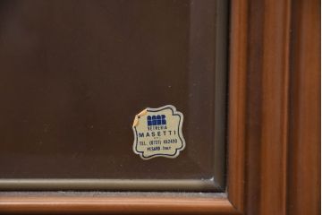 中古　美品　イタリア高級家具　Masetti(マセッティ)　細やかな意匠が映える三面ガラスの象嵌(マーケットリー)入りサイドキャビネット(収納棚、戸棚、サイドボード、食器棚、カップボード、飾り棚、コレクションケース)(R-083222)