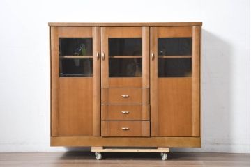 中古　美品　カリモク家具(karimoku)　Chitano(チターノ)　収納力と美しさを兼ね備えたサイドキャビネット(サイドボード、収納棚、戸棚)(R-083223)