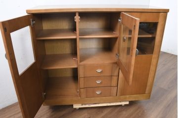 中古　美品　カリモク家具(karimoku)　Chitano(チターノ)　収納力と美しさを兼ね備えたサイドキャビネット(サイドボード、収納棚、戸棚)(R-083223)
