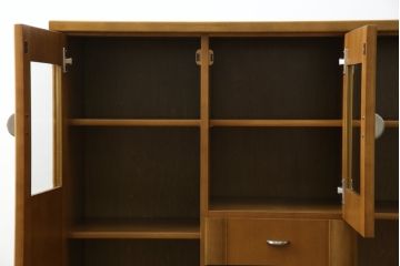 中古　美品　カリモク家具(karimoku)　Chitano(チターノ)　収納力と美しさを兼ね備えたサイドキャビネット(サイドボード、収納棚、戸棚)(R-083223)