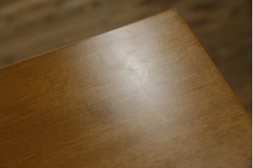 中古　美品　カリモク家具(karimoku)　Chitano(チターノ)　収納力と美しさを兼ね備えたサイドキャビネット(サイドボード、収納棚、戸棚)(R-083223)