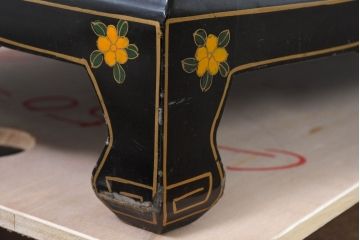 アジアンビンテージ　中国　シノワズリの美しいデザインが空間に華やかなアクセントを加える中国風チェスト(中国趣味、収納箪笥、衣装箪笥、整理箪笥、引き出し、サイドチェスト、ヴィンテージ)(R-083224)