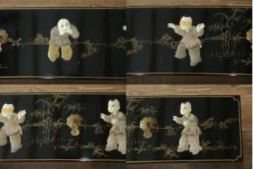 アジアンビンテージ　中国　シノワズリの美しいデザインが空間に華やかなアクセントを加える中国風チェスト　(R-083224)