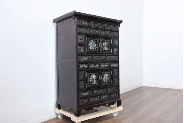 中古　美品　韓国民芸家具　豪華絢爛の螺鈿(ラデン)細工が見事なキャビネット(収納棚、戸棚、サイドキャビネット)(定価約45万円)(R-083225)