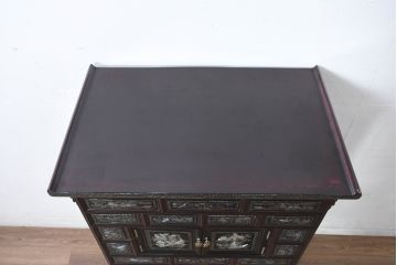 中古　美品　韓国民芸家具　豪華絢爛の螺鈿(ラデン)細工が見事なキャビネット(収納棚、戸棚、サイドキャビネット)(定価約45万円)(R-083225)