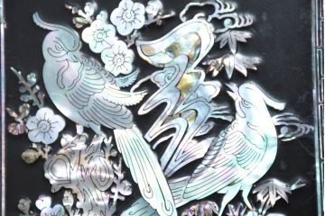 中古　美品　韓国民芸家具　豪華絢爛の螺鈿(ラデン)細工が見事なキャビネット(収納棚、戸棚、サイドキャビネット)(定価約45万円)(R-083225)