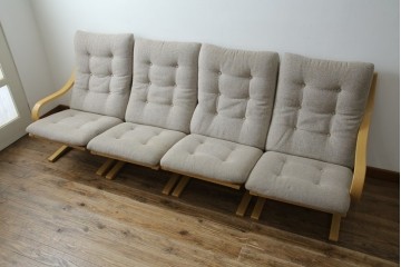 中古　FUJI FURNITURE(冨士ファニチア)　Agio(アージオ)　組み替え自由　シンプルモダンな4人掛けソファ　(R-083227)