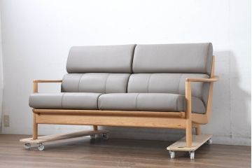 中古　超美品　展示品　浜本工芸　オーク材　スムース皮革　ナチュラルインテリアにおすすめのローバック2人掛けソファ(二人掛け、2P、レザー)(定価約37万円)(R-083230)