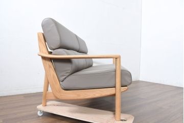 中古　超美品　展示品　浜本工芸　オーク材　スムース皮革　ナチュラルインテリアにおすすめのローバック2人掛けソファ(二人掛け、2P、レザー)(定価約37万円)(R-083230)