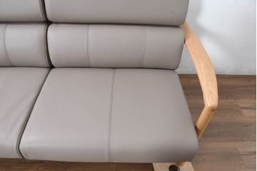 中古　超美品　展示品　浜本工芸　オーク材　スムース皮革　ナチュラルインテリアにおすすめのローバック2人掛けソファ(二人掛け、2P、レザー)(定価約37万円)(R-083230)