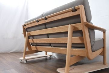 中古　超美品　展示品　浜本工芸　オーク材　スムース皮革　ナチュラルインテリアにおすすめのローバック2人掛けソファ(二人掛け、2P、レザー)(定価約37万円)(R-083230)